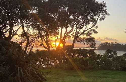 Awhitu House | Peaceful & restorative Awhitu Peninsula retreat-80 minutes from Auckland CBD