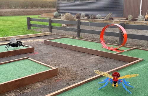 Stratford House | Peachy on Pembroke - 9 hole Mini Putt with gorgeous views
