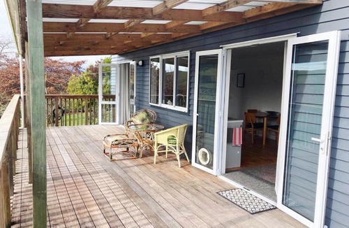 Mapua Villa | Pear Tree Cottage - Peaceful Retreat