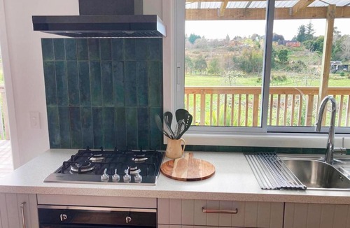 Mapua Villa | Pear Tree Cottage - Peaceful Retreat