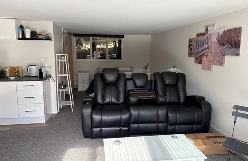 Saint Omer Cabin | Perfect Marlborough Sounds cabin retreat for your Sandy Bay getaway