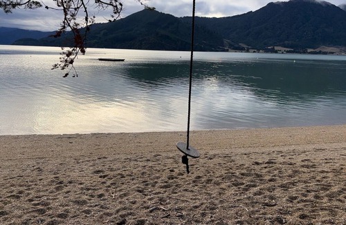 Saint Omer Cabin | Perfect Marlborough Sounds cabin retreat for your Sandy Bay getaway