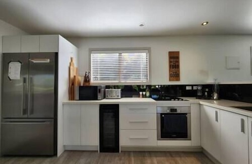 Hahei House | Pet friendly, big lawn and covered outdoor space to play, centrally located
