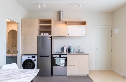 Petone Apartment | Petone 2BR | Near Jackson St + Beach | Kitchen