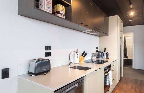 Petone Apartment | Petone Ocean Views | 3BR | Shops + Parking