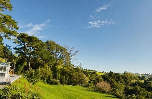 Okura House | Pine Grove Retreat