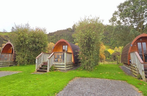 Mangaweka Cabin | Pod 2 at Flat Hills Cafe and Tourist Park - (Sleeps 4)