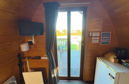 Mangaweka Cabin | Pod 3 at Flat Hills Cafe and Tourist Park: Queen Pod (sleeps 2)