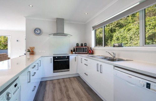 Pohara House | Pohara Retreat