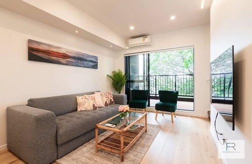 Epsom Apartment | Premier Epsom Townhouse|by Furnished Rentals