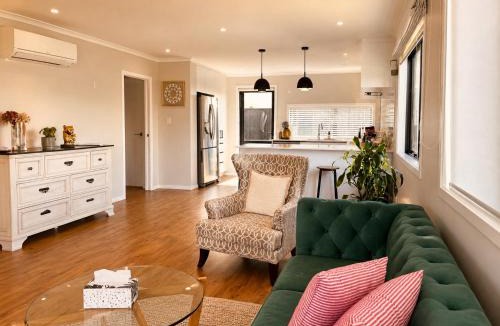 Trentham Apartment | Premium Cozy Retreat Near Brewtown & Racecourse