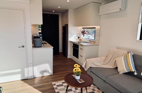 Riccarton House | Premium location - CBD & Hagley park