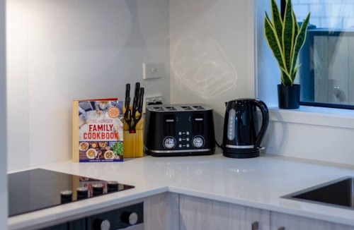 Christchurch City Centre House | Prime Location Hagley Riverside Hospital