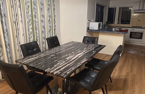Bethlehem House | Prime Location Home away from Home
