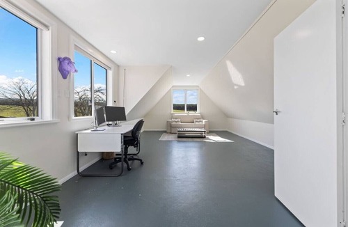 Nukuhau House | Private Estate, Pool, Spa & Lake Views, Taupō