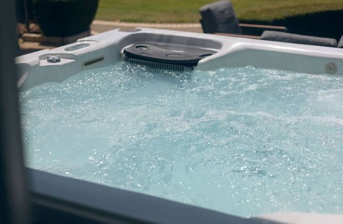 Nukuhau House | Private Estate, Pool, Spa & Lake Views, Taupō