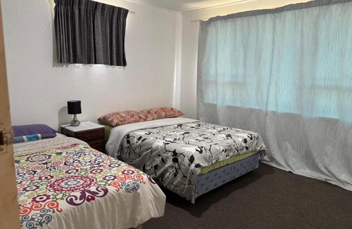 Mount Maunganui House | Private Rooms at Bayfair