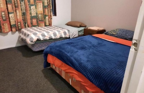 Mount Maunganui House | Private Rooms at Bayfair