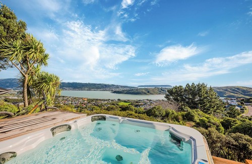 Porirua House | Private Spa, Harbour Views & Trails – Piri's Place