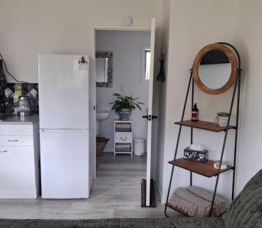 Paraparaumu Apartment | Private Studio providing a comfortable space