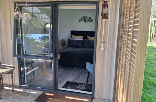 Paraparaumu Apartment | Private Studio providing a comfortable space