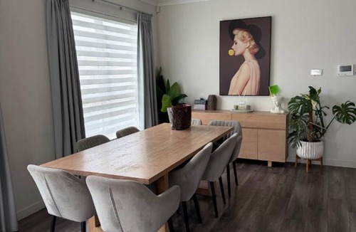 Auckland House | Private wonderful 6 Bedroom House in Flatbush