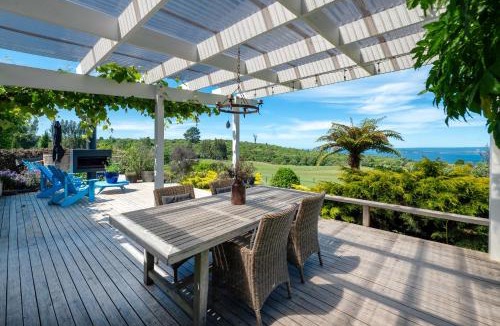 Mount Ruapehu Ski Area House | Pukawa Country Retreat - Hot Tub and Outdoor Fires