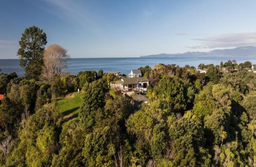 Parapara House | Quail Rise - Collingwood Holiday Home