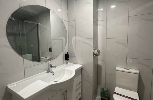 Kawaha Point Hotel | Quality Hotel Rooms with 1 to 4 Beds