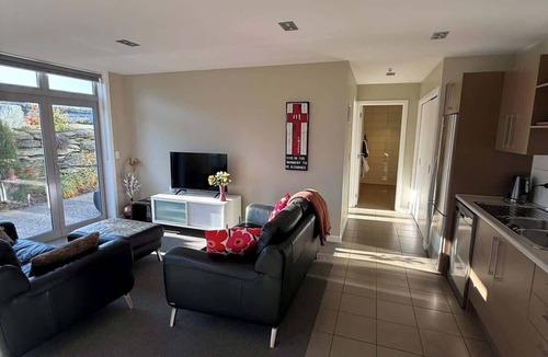 Kelvin Heights Apartment | Queenstown Alpine Escape