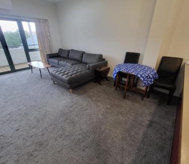 Flat Bush House | Quiet and tidy rooms