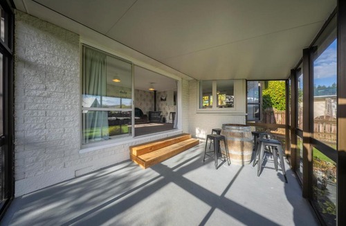 Te Anau House | Quiet on Quintin - Te Anau Holiday Home