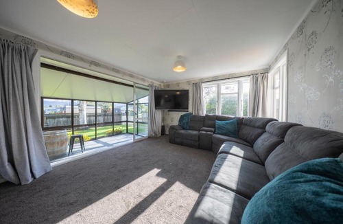 Te Anau House | Quiet on Quintin - Te Anau Holiday Home