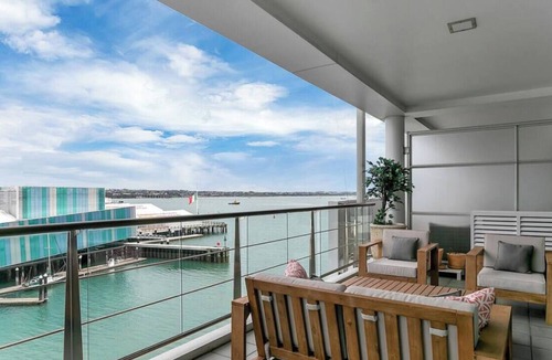 Auckland Central Business District Apartment | QV Stays Spacious Waterfront Suite