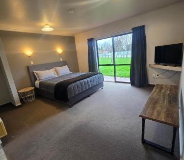 Feilding Hotel | Raceway Lodge