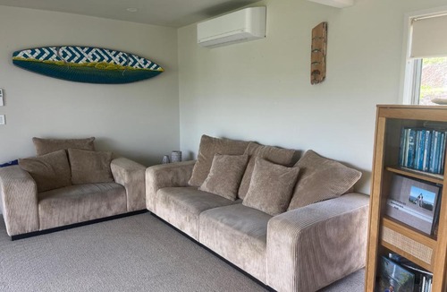 Raglan House | RAGLAN - FULLY self contained 1 bedroom