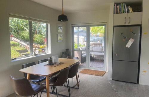 Raglan House | RAGLAN - FULLY self contained 1 bedroom