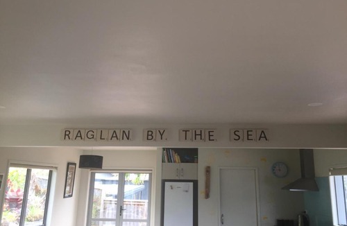 Raglan House | RAGLAN - FULLY self contained 1 bedroom