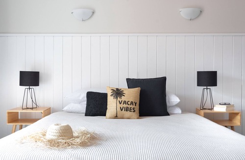 Raglan Hotel | Raglan Sunset Motel