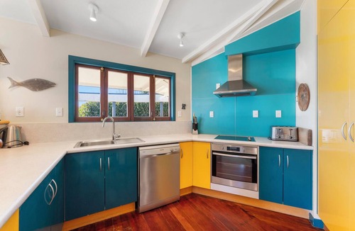 Rainbow Point House | Rainbow Point Yacht Club - Taupo Holiday Home