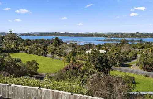 Kerikeri House | Rangitane Retreat - Two Minutes from Water Access