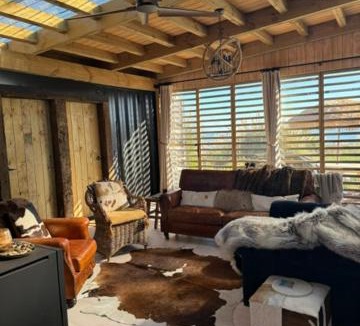 Te Akau House | Rangitoto Container Seaside Sanctuary Retreat Raglan