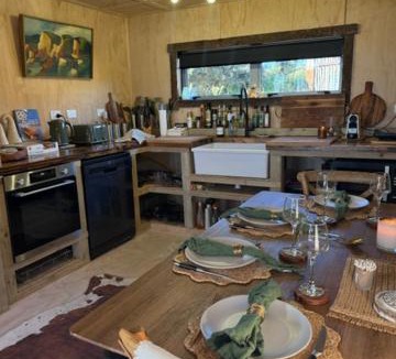 Te Akau House | Rangitoto Container Seaside Sanctuary Retreat Raglan