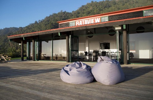 Barrytown Hotel | Rataview
