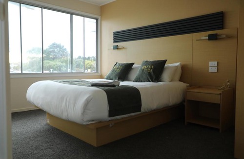 Invercargill Hotel | Rayya Suites , Invercargill