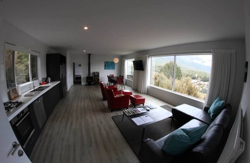 St. Arnaud House | Red Beam Nelson Lakes