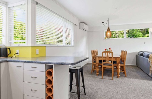 Lynmore House | Redwoods Edge - Forest Walk, Spa Pool, Sleeps 12