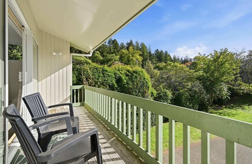 Lynmore House | Redwoods Edge - Forest Walk, Spa Pool, Sleeps 12