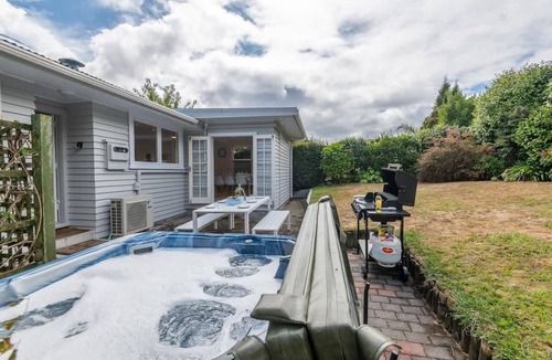 Lynmore House | Redwoods Haven - Spa Pool, Sleeps 9