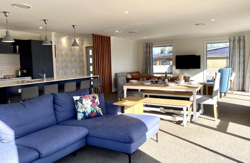 Twizel House | Relax, Refresh, Recharge